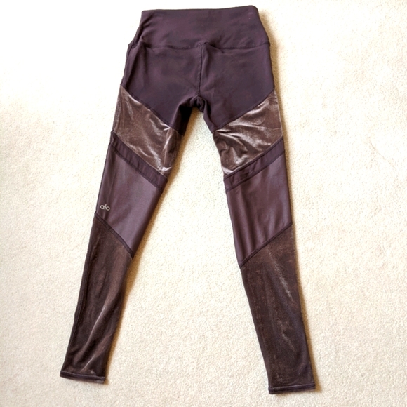 Alo Yoga Sheila high rise velour panel leggings size medium - Picture 9 of 9